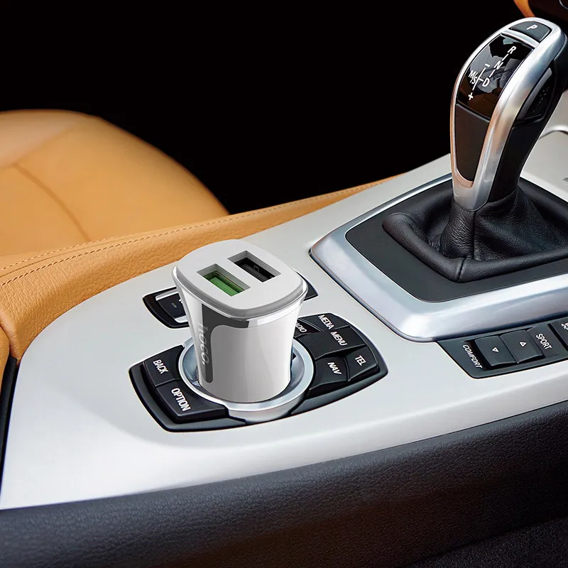 Auto punjac HOCO Z31 QC3.0 2xUSB sa micro USB kablom beli