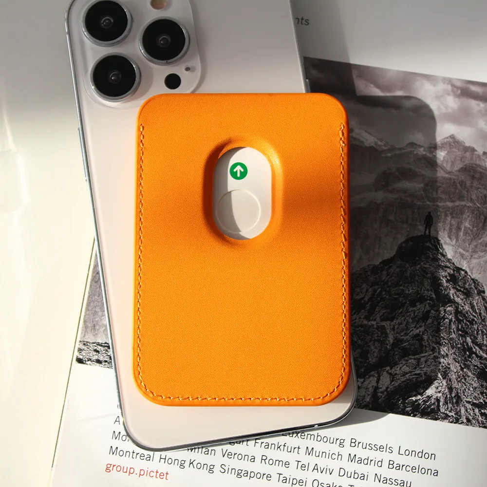 Maska Leather Magsafe Pocket za iPhone 12 narandzasta