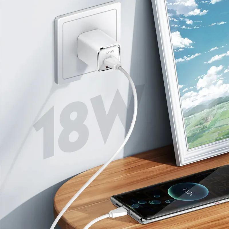 Kucni punjac LDNIO A2317C, 3.6A, QC3.0 18W, PD 30W sa Type C kablom beli