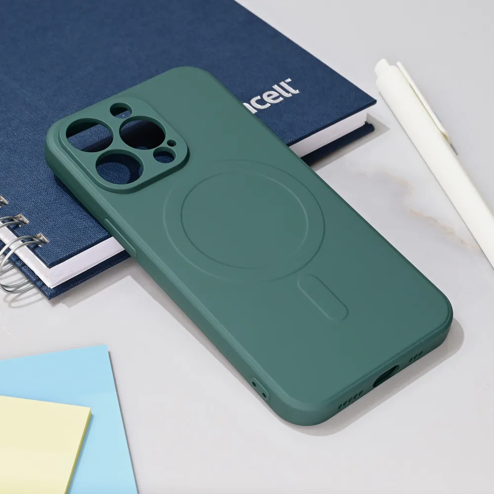 Maska Teracell Giulietta Magsafe za iPhone 13 Pro 6.1 tamno zelena