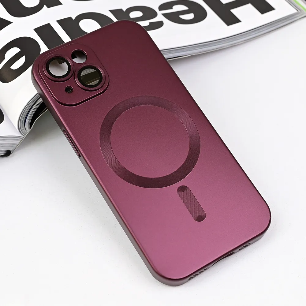 Maska Magsafe Chrome za iPhone 15 6.1 bordo