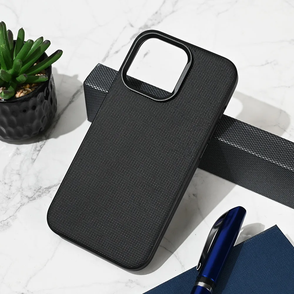 Maska Urban Case za iPhone 13 Pro 6.1 crna