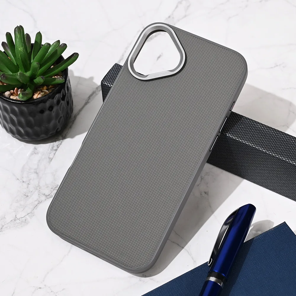 Maska Urban Case za iPhone 16 Plus 6.7 siva