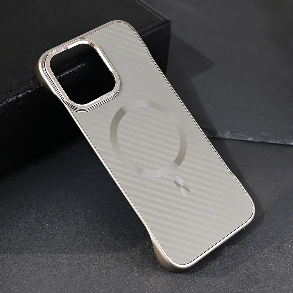 Maska Magsafe Carbon za iPhone 16 Pro Max 6.9 siva