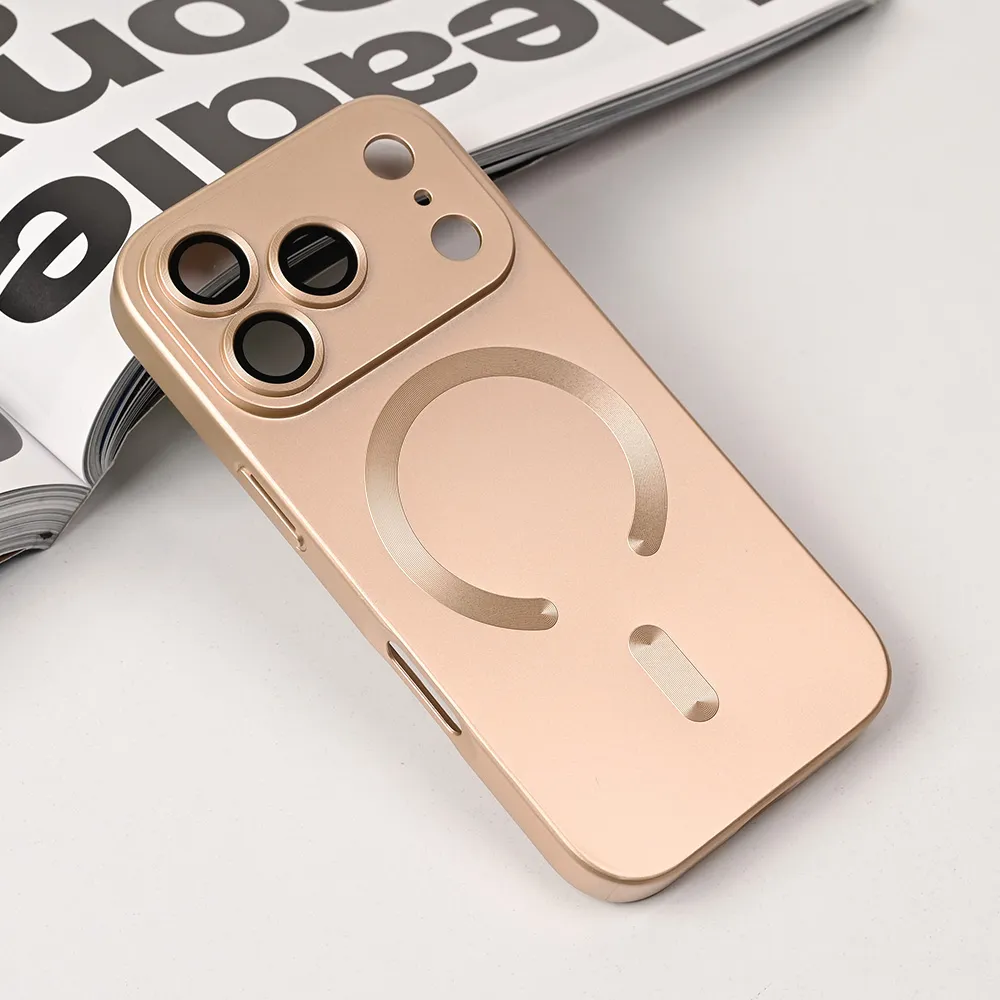 Maska Magsafe Chrome za iPhone 17 Pro 6.3 zlatna