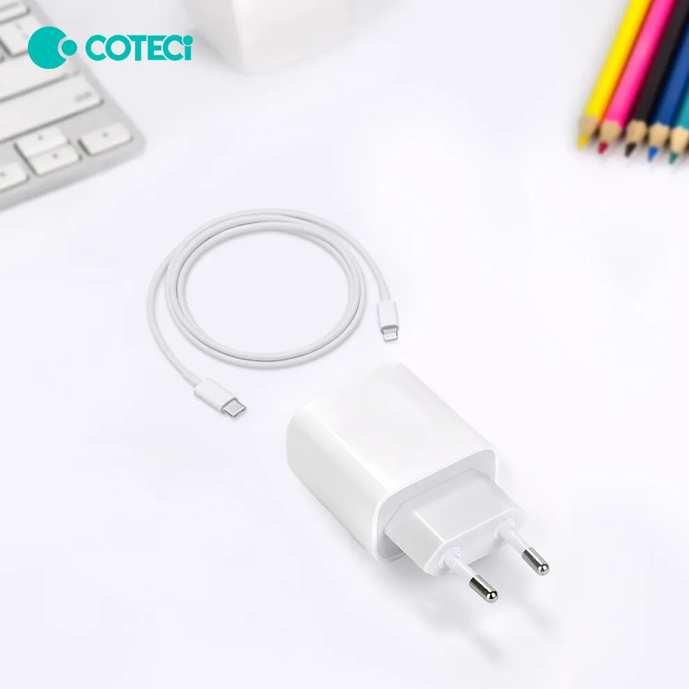 Kucni punjac Coteci CS5193 20W sa PD na lightning kablom beli
