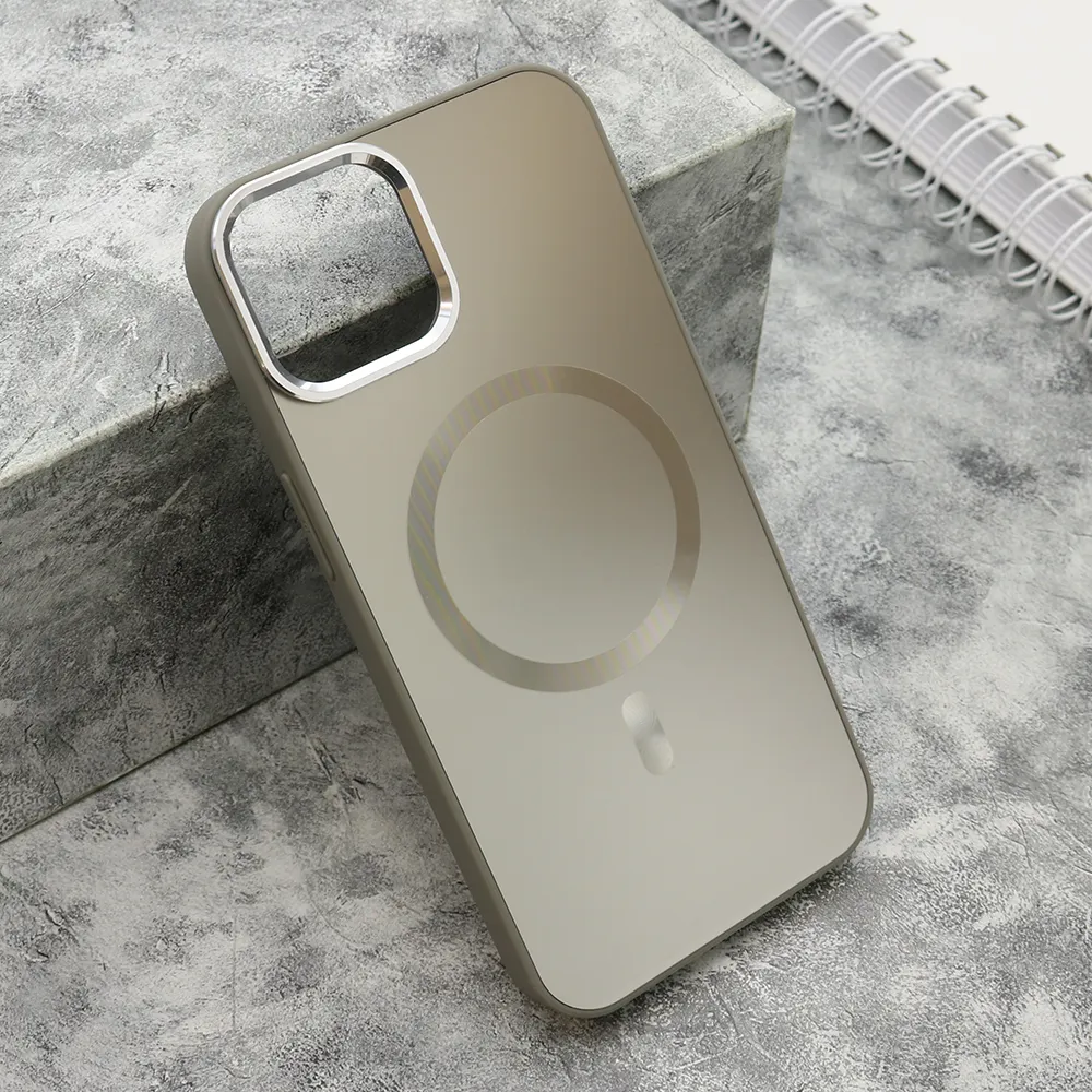 Futrola COLOR METAL MagSafe za iPhone 13 (6.1) srebrna (big camera)