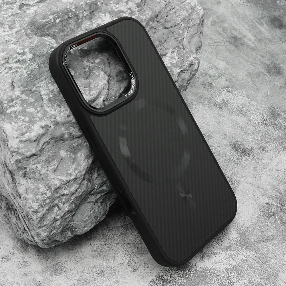 Futrola CARBON MagSafe za iPhone 16 Pro (6.3) crna (big camera)
