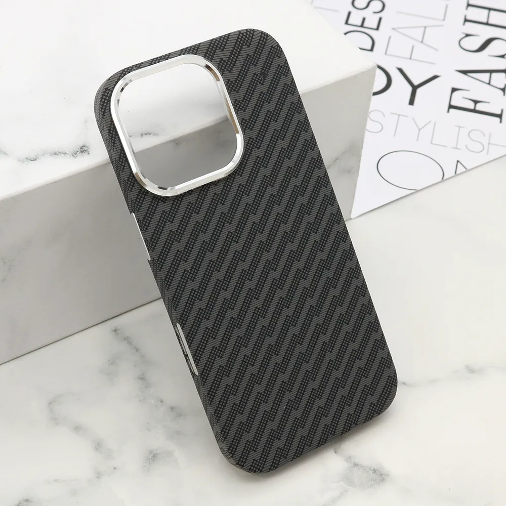 Futrola UrbanMesh MagSafe za iPhone 16 Pro (6.3) DZ01