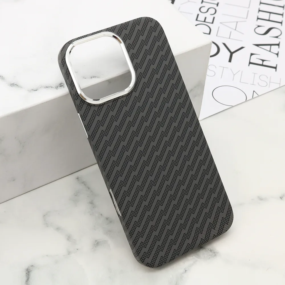 Futrola UrbanMesh MagSafe za iPhone 16 Pro Max (6.9) DZ01