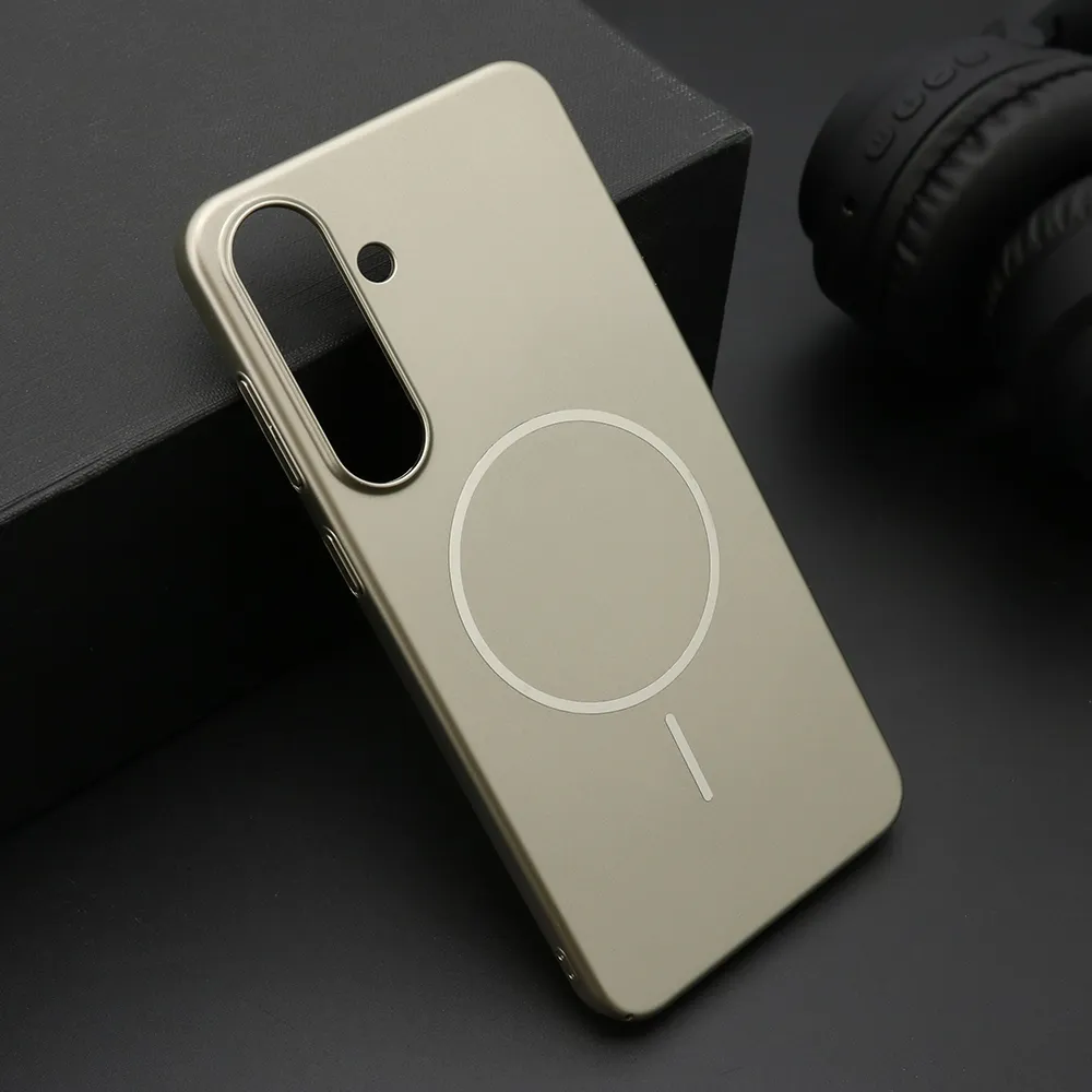 Futrola PURE MATTE MagSafe za Samsung S731B Galaxy S25 FE zlatna