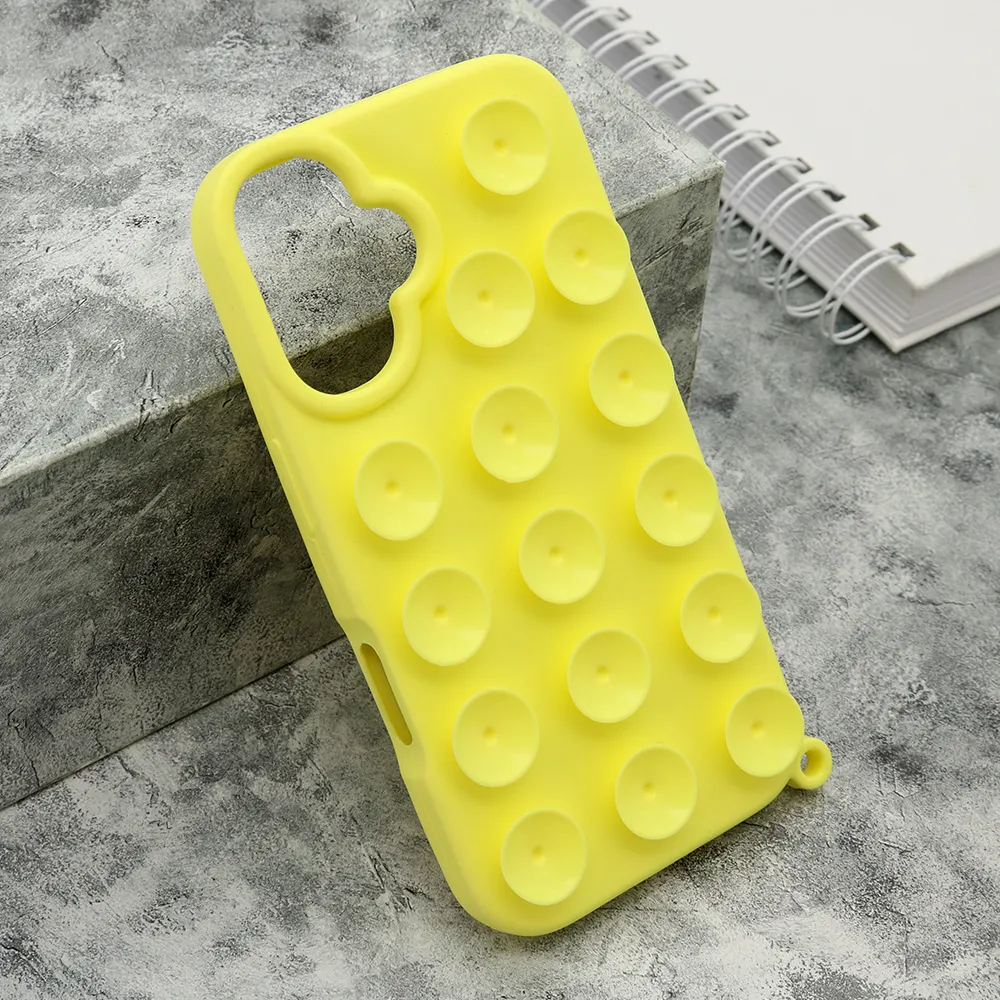Futrola OCTOBUDDY za iPhone 17 (6.3) zuta
