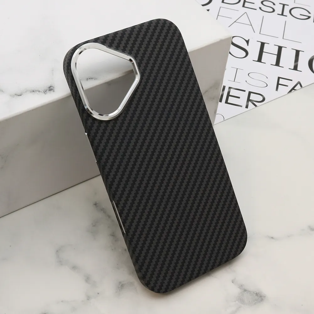 Futrola UrbanMesh MagSafe za iPhone 17 (6.3) (6.1) DZ02