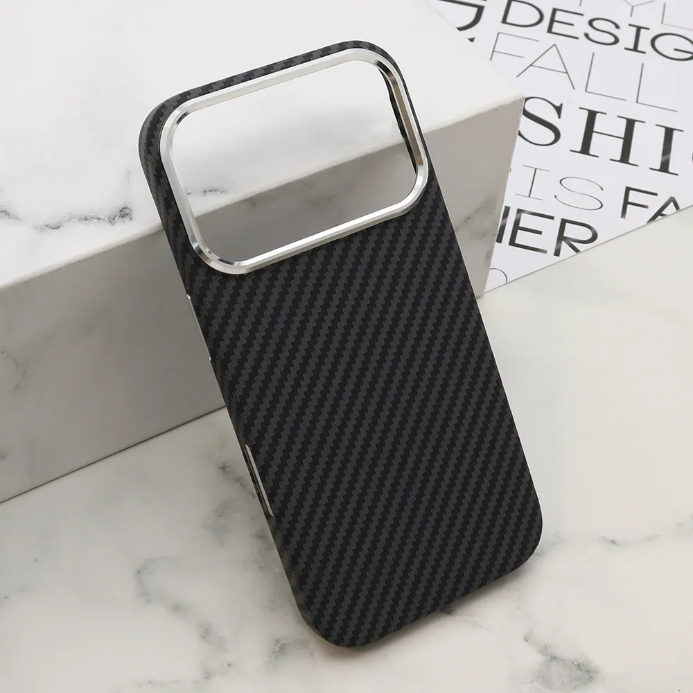 Futrola UrbanMesh MagSafe za iPhone 17 Pro (6.3) DZ02