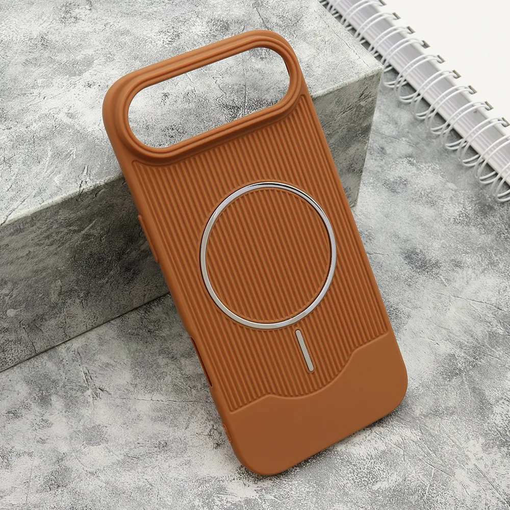Futrola URBAN EDGE Magsafe za iPhone 17 AIR (6.6) bakarna