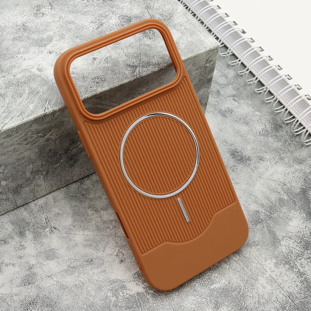 Futrola URBAN EDGE Magsafe za iPhone 17 Pro Max (6.9) bakarna