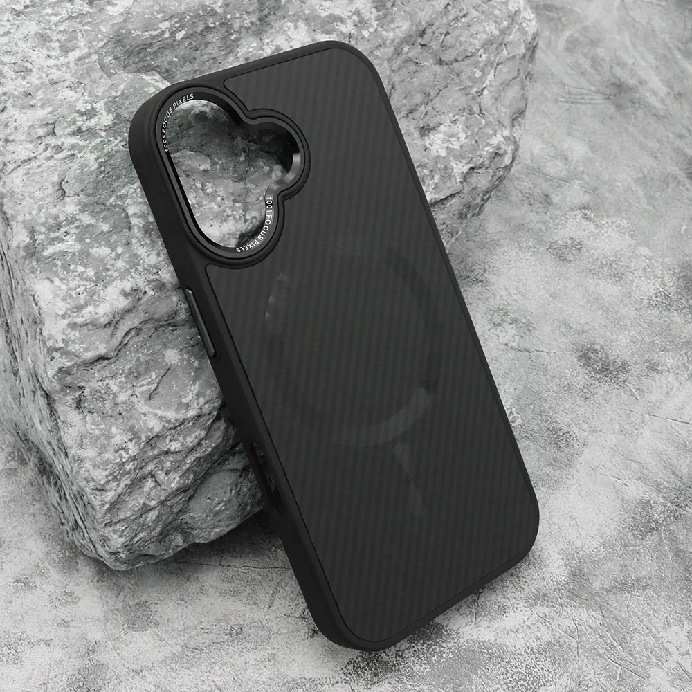 Futrola CARBON MagSafe za iphone 17 (6.3) crna (big camera)