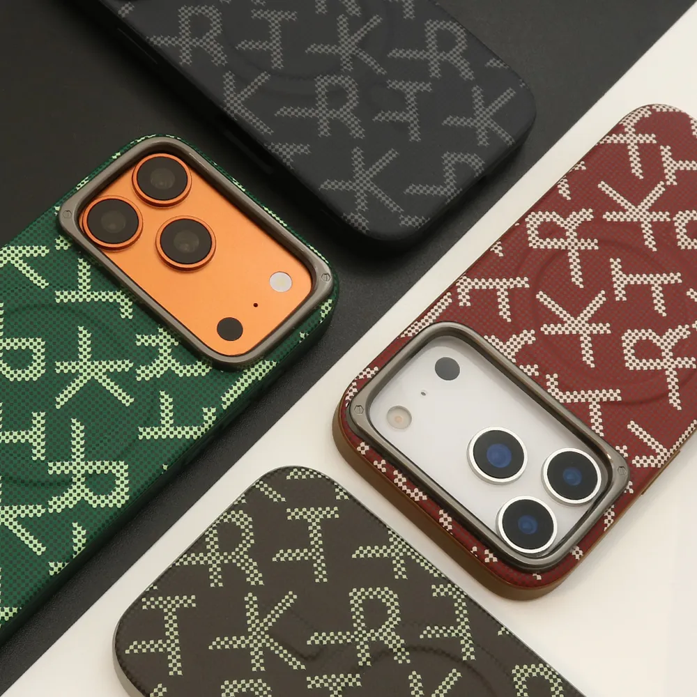 Futrola MONOGRAM MagSafe za iPhone 16 (6.1) crvena