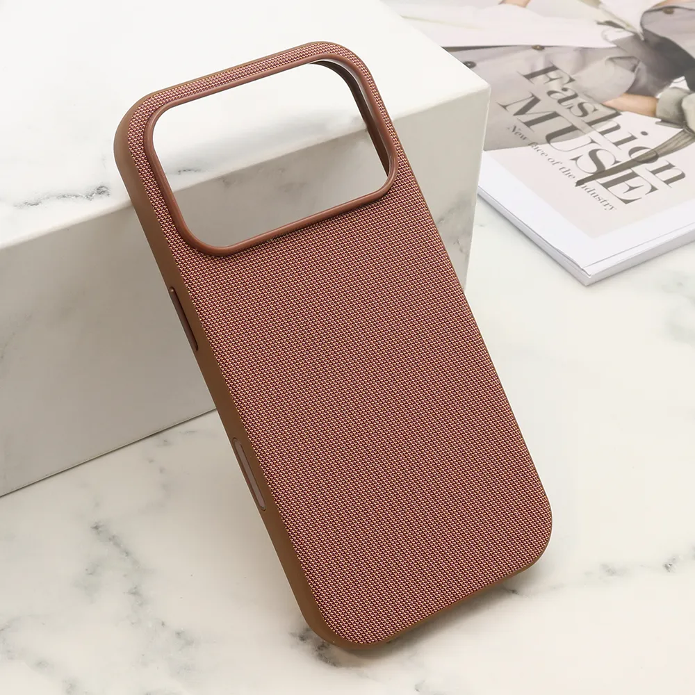 Futrola WOVEN MagSafe za iPhone 17 Pro (6.3) braon