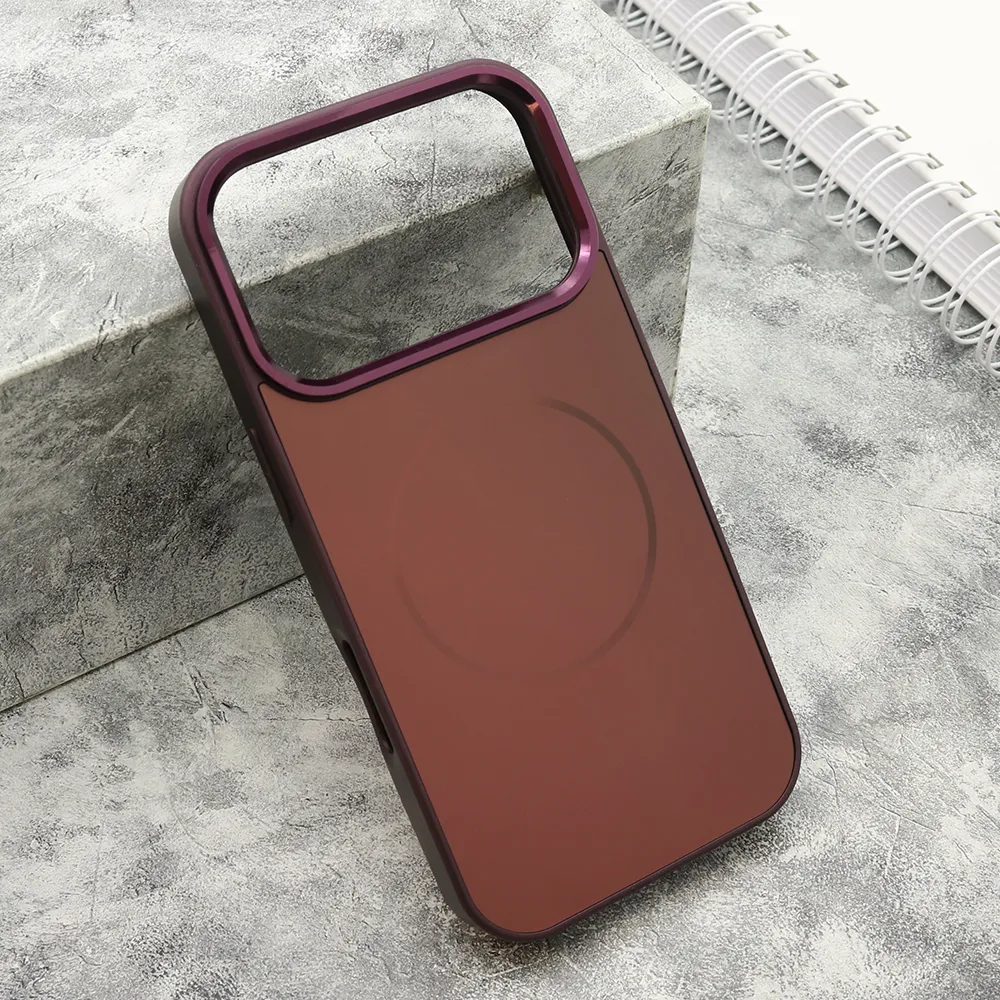Futrola COLOR METAL MagSafe za iPhone 17 Pro (6.3)/iPhone 18 Pro (6.3) dark cherry (big camera)