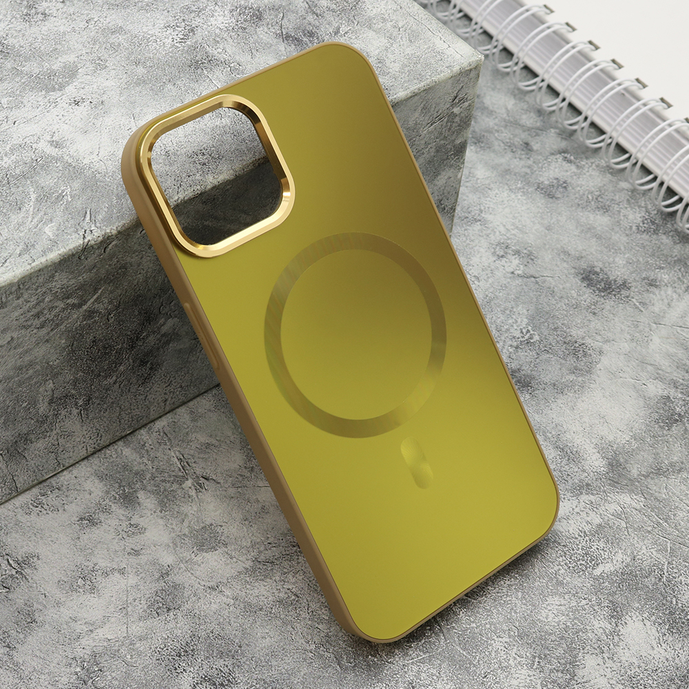 Futrola COLOR METAL MagSafe za iPhone 14 (6.1) zlatna