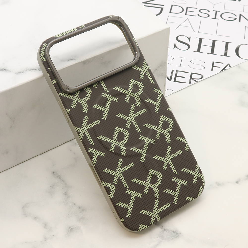 Futrola MONOGRAM MagSafe za iPhone 17 Pro Max (6.9)/iPhone 18 Pro Max (6.9) siva