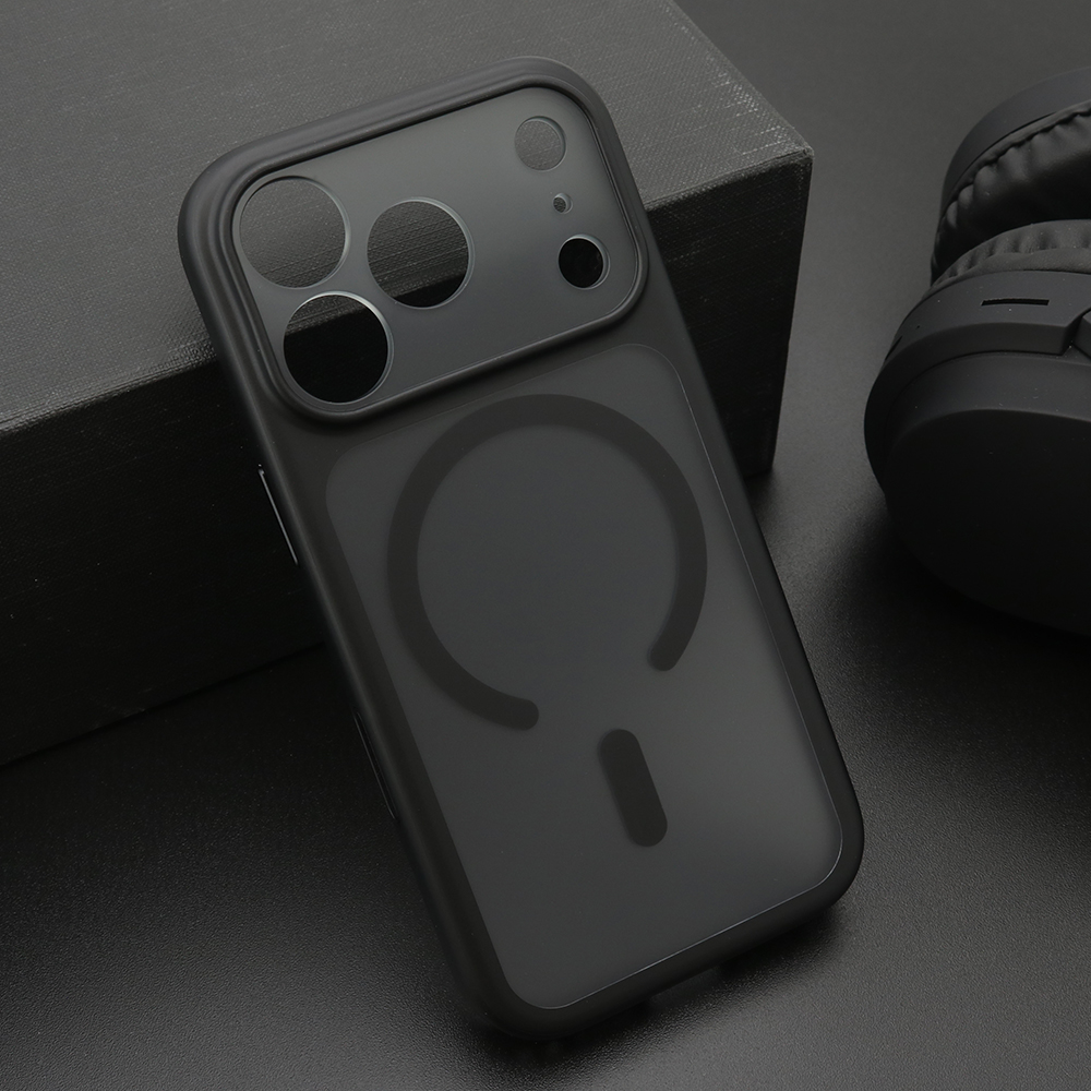 Futrola SHADOW MagSafe za iPhone 17 Pro (6.3)/iPhone 18 Pro (6.3) crna (small camera protection)